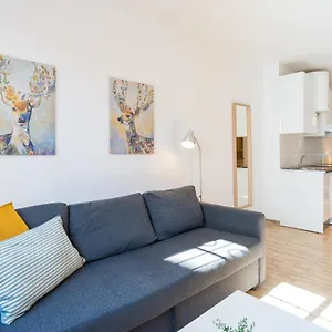 Modern Studio Apartamento